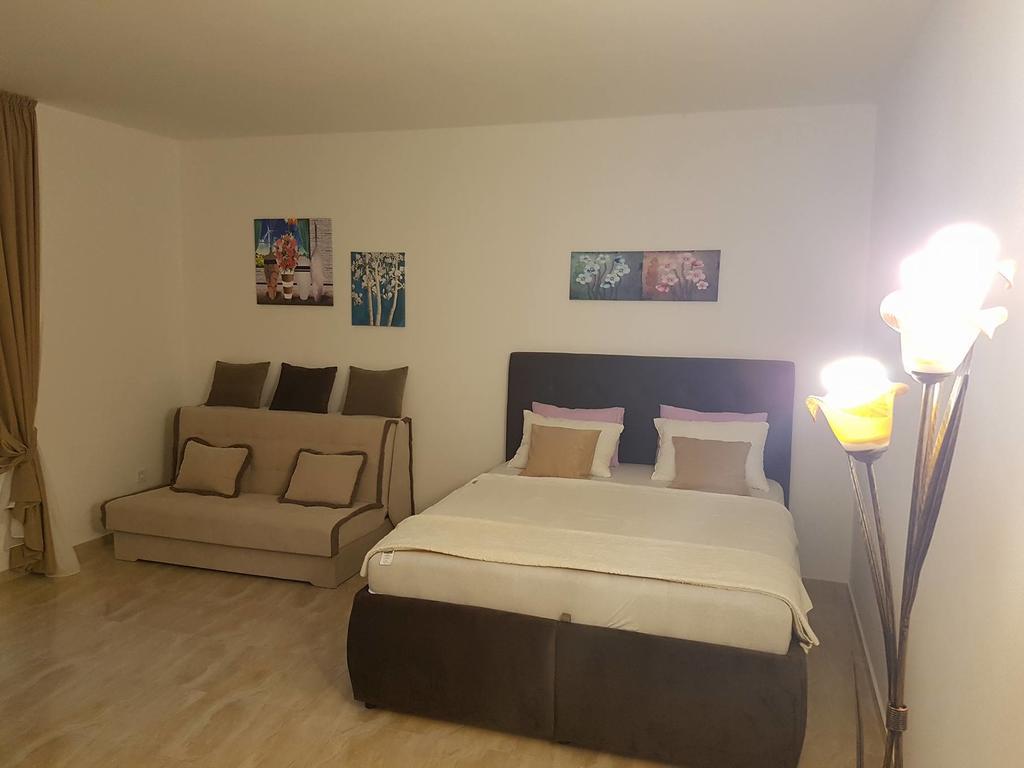 Apartments Stuart อัตเจฮะห์ ภายนอก รูปภาพ