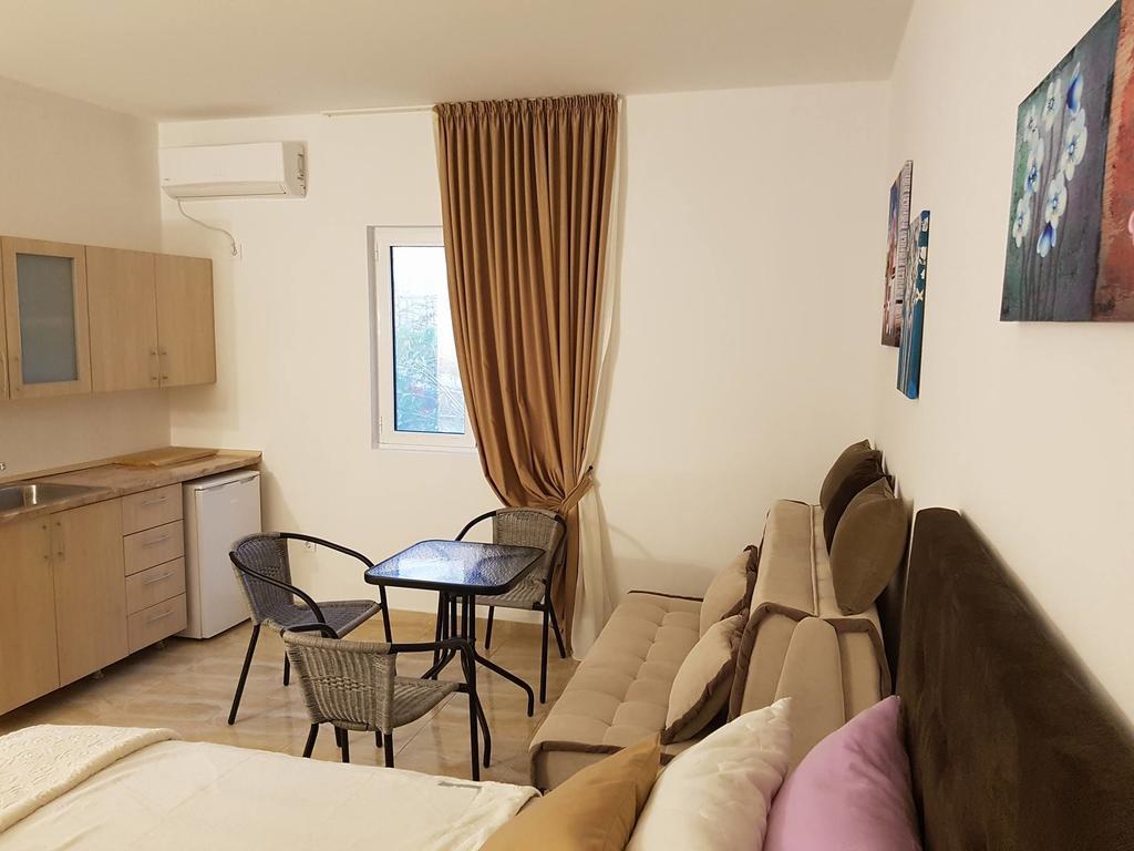 Apartments Stuart อัตเจฮะห์ ภายนอก รูปภาพ